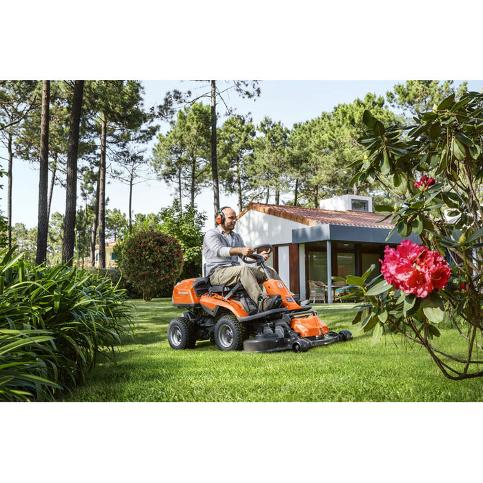 HUSQVARNA R 214TC Frontmäher inkl. Mähdeck Combi 94