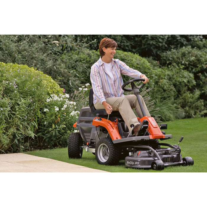 HUSQVARNA R 112C5 Frontmäher inkl. Mähdeck Combi 85