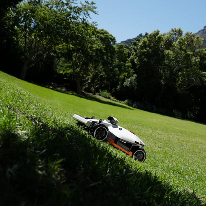LUBA 2 AWD 3000X Mähroboter